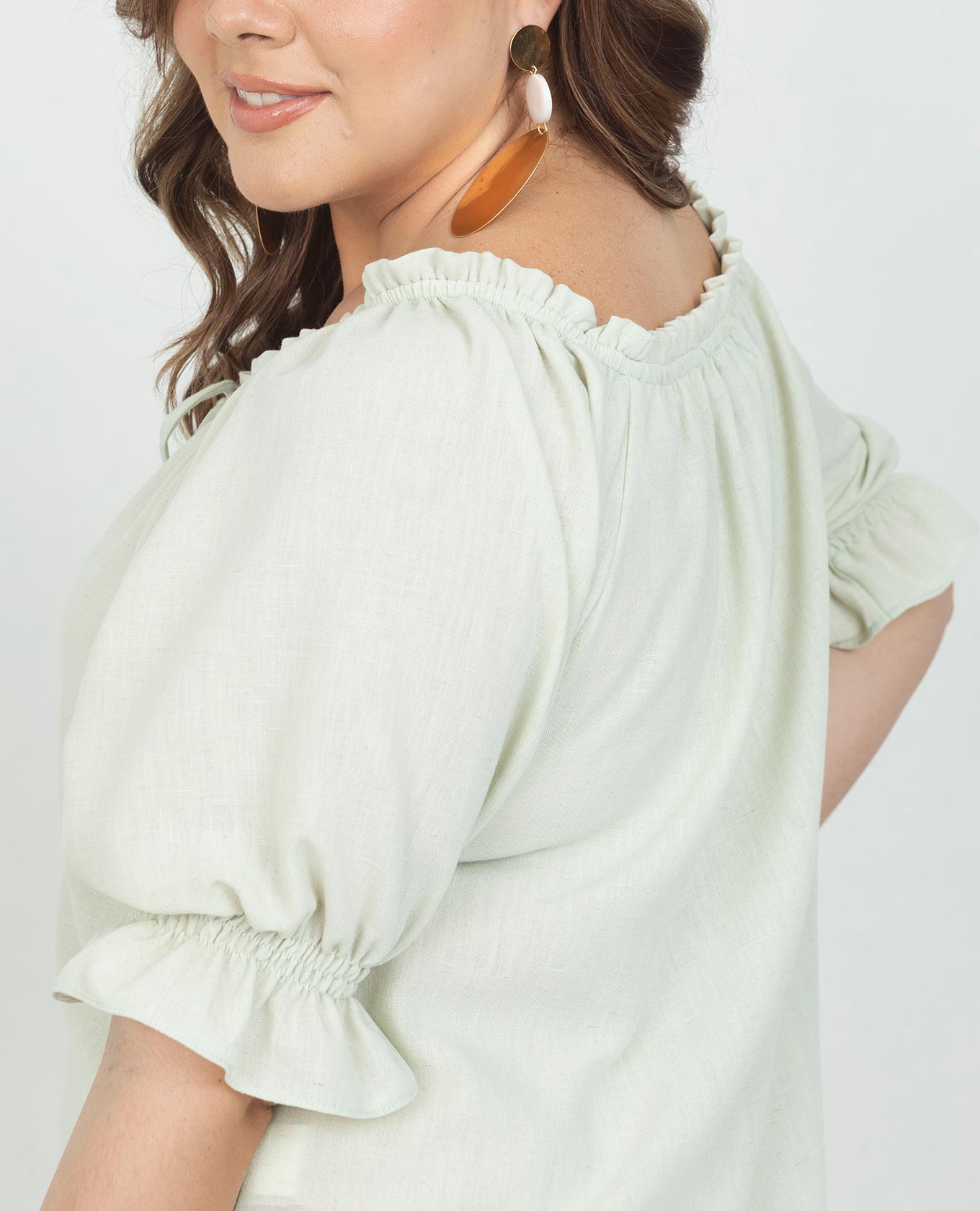 BLUSA ESCOTE BANDEJA TALLAS GRANDES MANGA CORTA EN TELA CON EFECTO SEMILLA Adrissa