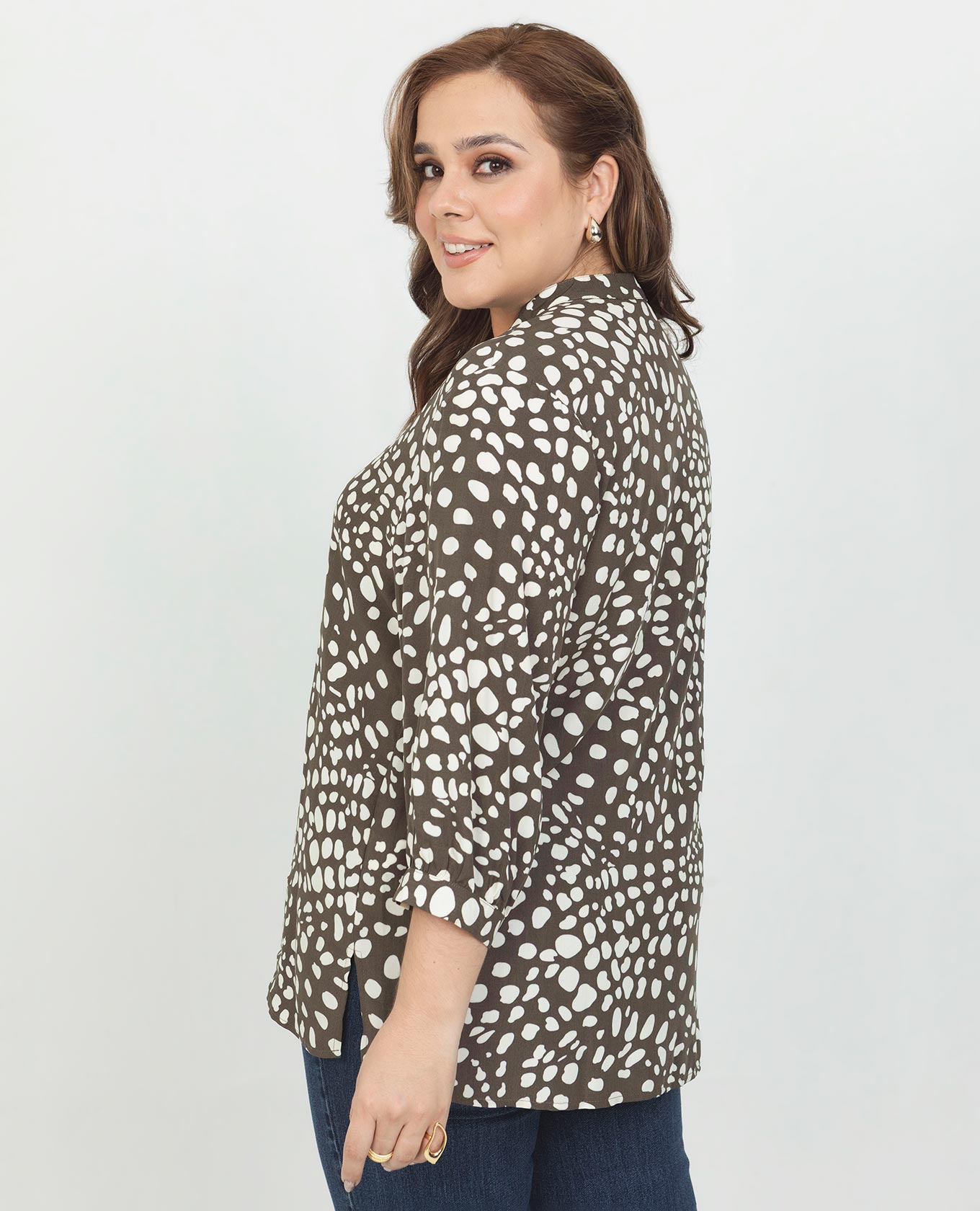 CAMISA ESTAMPADA TALLAS GRANDES CUELLO NERU CON MANGA LARGA Adrissa | Ropa para mujer