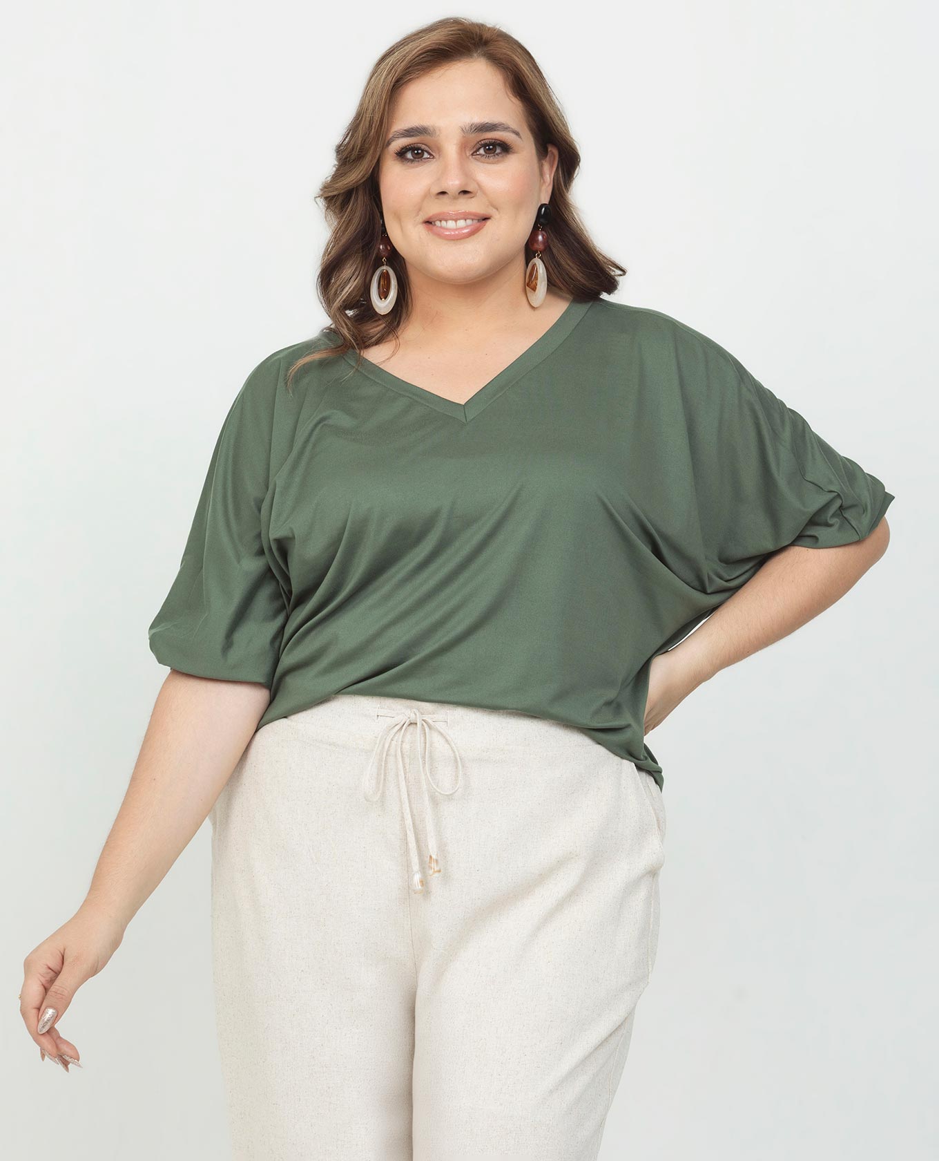 BLUSA ESCOTE V TALLAS GRANDES EN TEJIDO DE PUNTO SUAVE MANGA INCLUIDA 3/4 Adrissa | Ropa para mujer Blusas