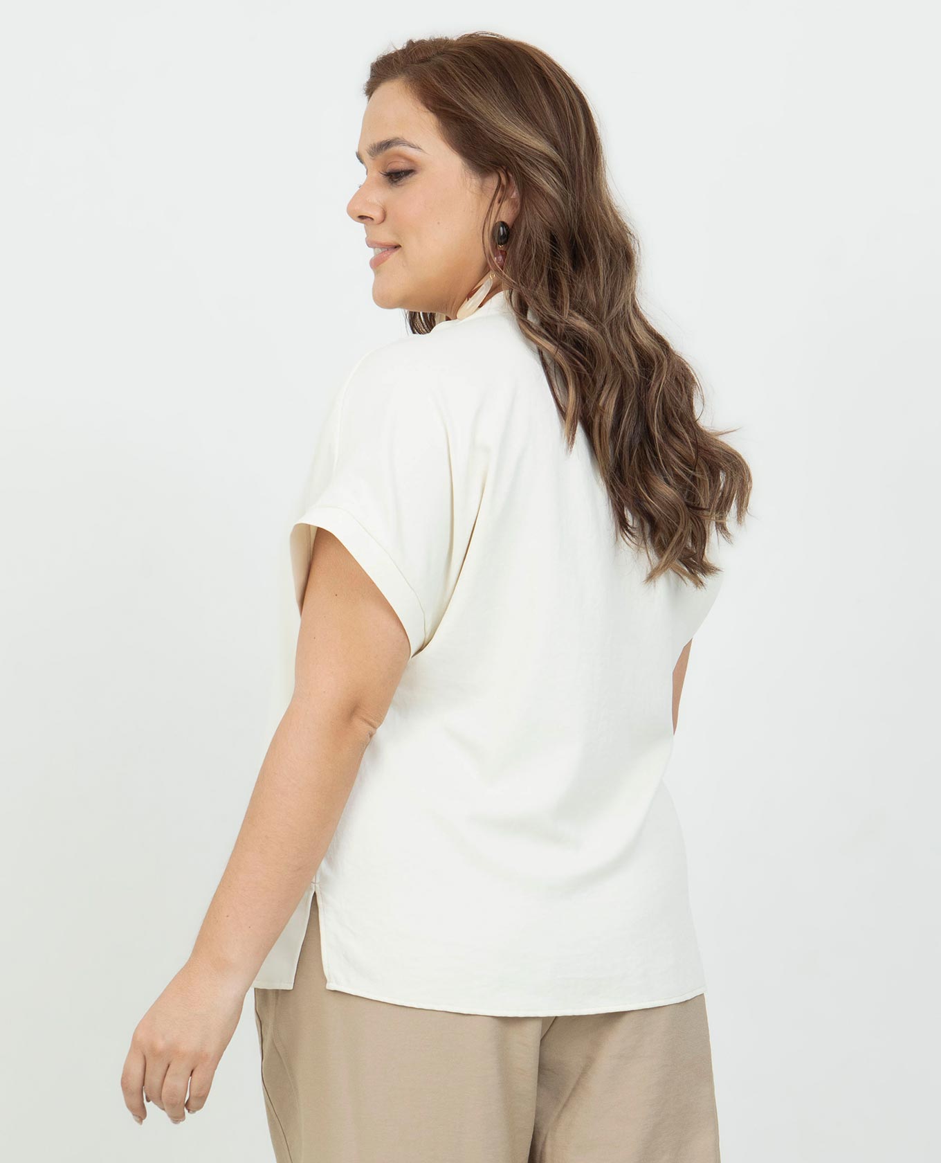 BLUSA MANGA RODADA TALLAS GRANDES CUELLO CON TIRA PARA ANUDAR CON DETALLE Adrissa | Ropa para mujer Blusas