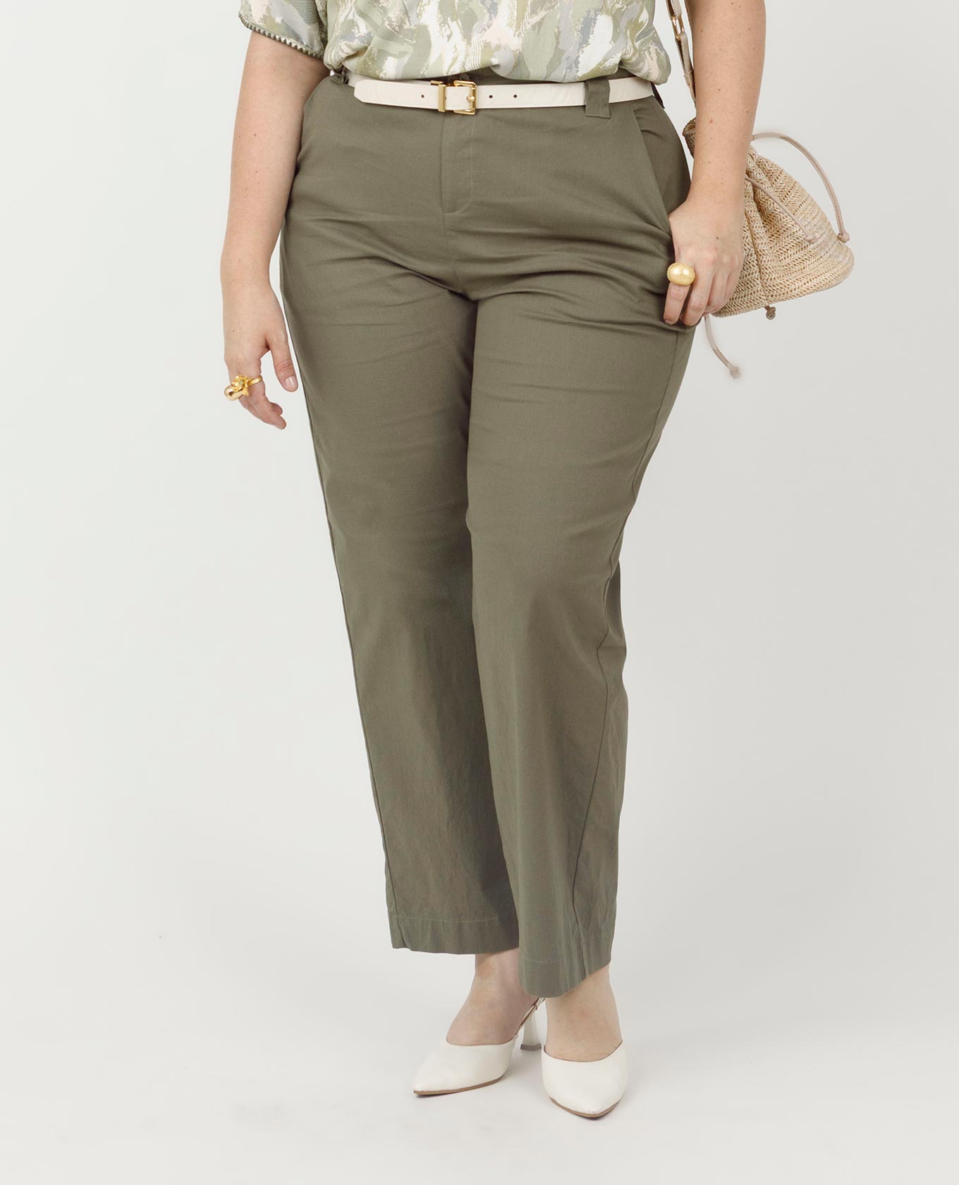 PANTALÓN RECTO TALLAS GRANDES CON BOLSILLO DIAGONAL Y PASADORES ANCHOS Adrissa | Ropa para mujer Pantalones