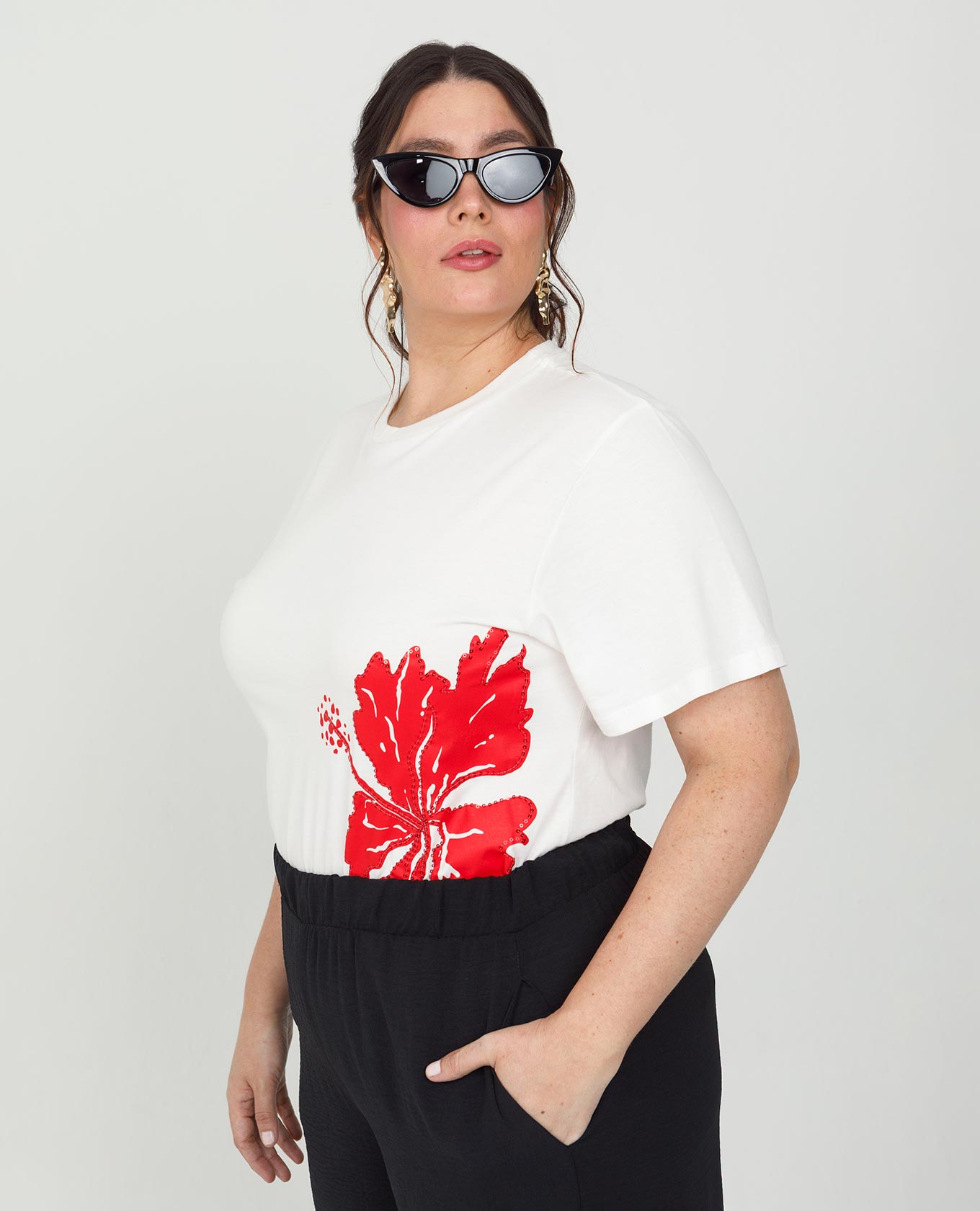CAMISETA EN ALGODÓN TALLAS GRANDES ESTAMPADO CON BORDADO EN LENTEJUELAS Adrissa | Ropa para mujer Blusas