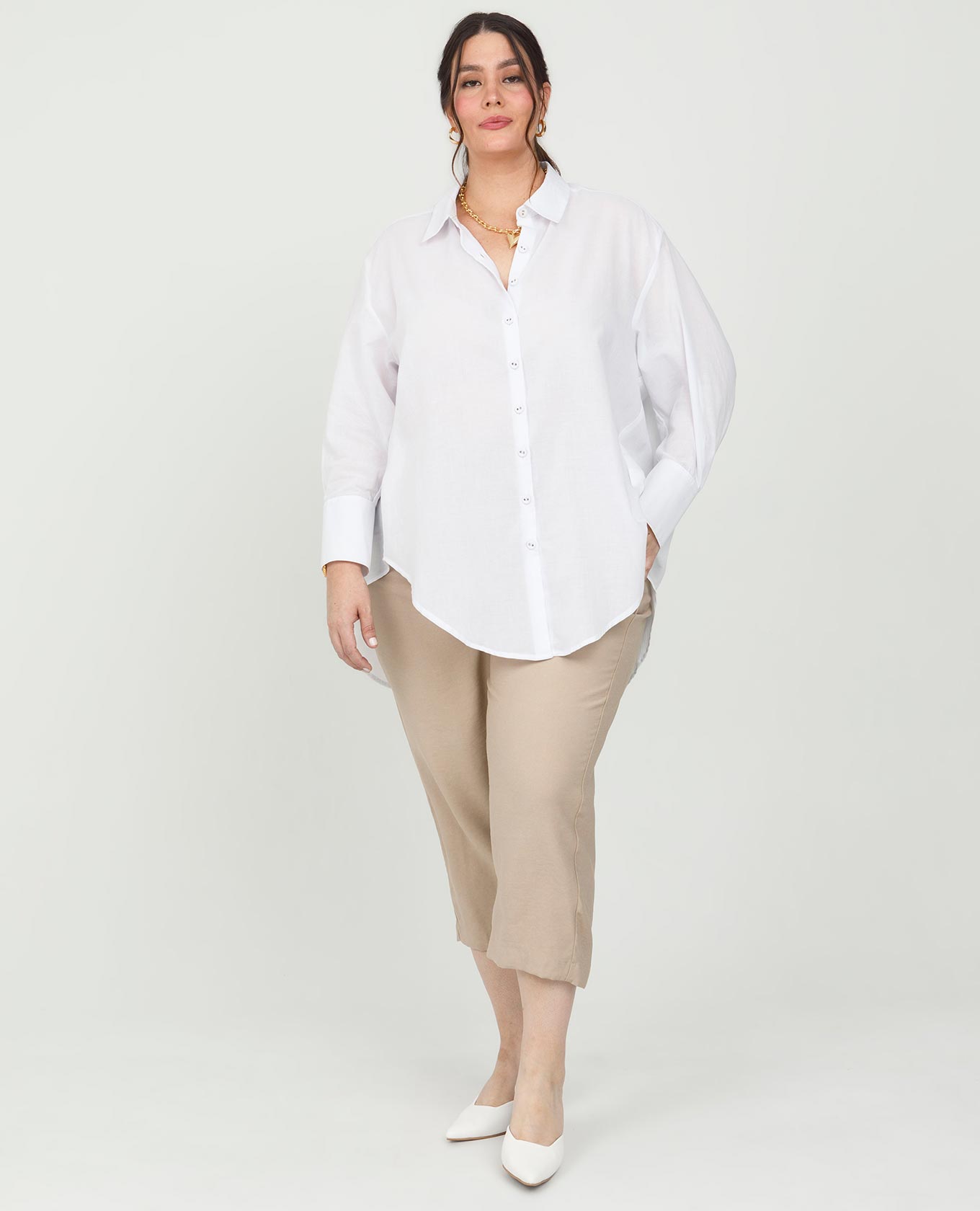 PANTALÓN CAPRI TALLAS GRANDES CON ELÁSTICO EN PRETINA TRASERA BOLSILLOS Adrissa | Ropa para mujer Pantalones