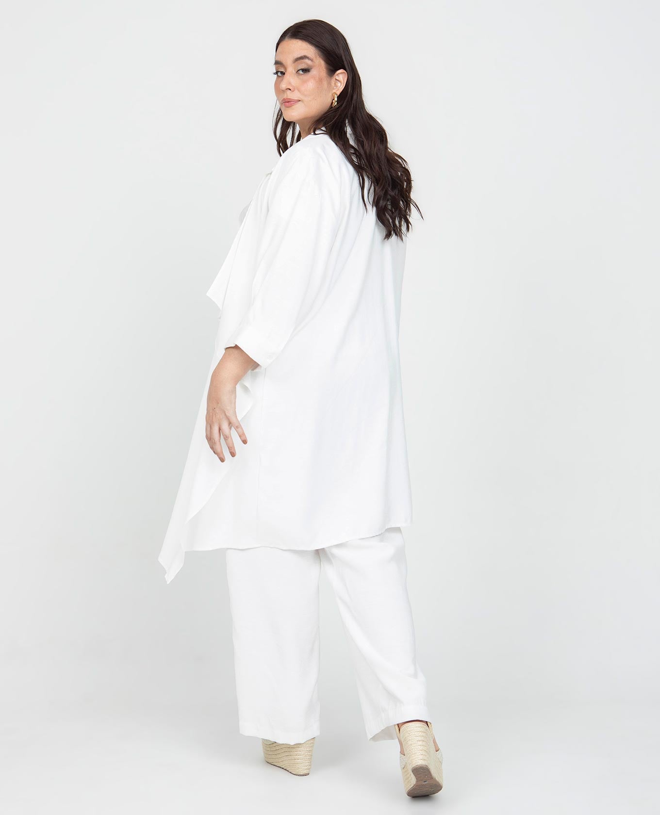COMPLEMENTO TALLAS GRANDES MANGA 3/4 FRENTES ASIMÉTRICOS Adrissa | Ropa para mujer Blusas
