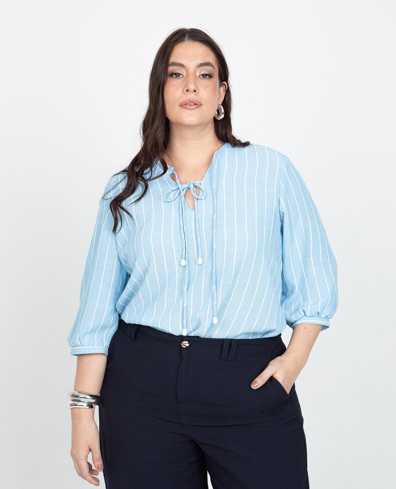 BLUSA MANGA 3/4 TALLAS GRANDES ESTAMPADO RAYAS CON TIRAS PARA ANUDAR EN ESCOTE Adrissa | Ropa para mujer Blusas