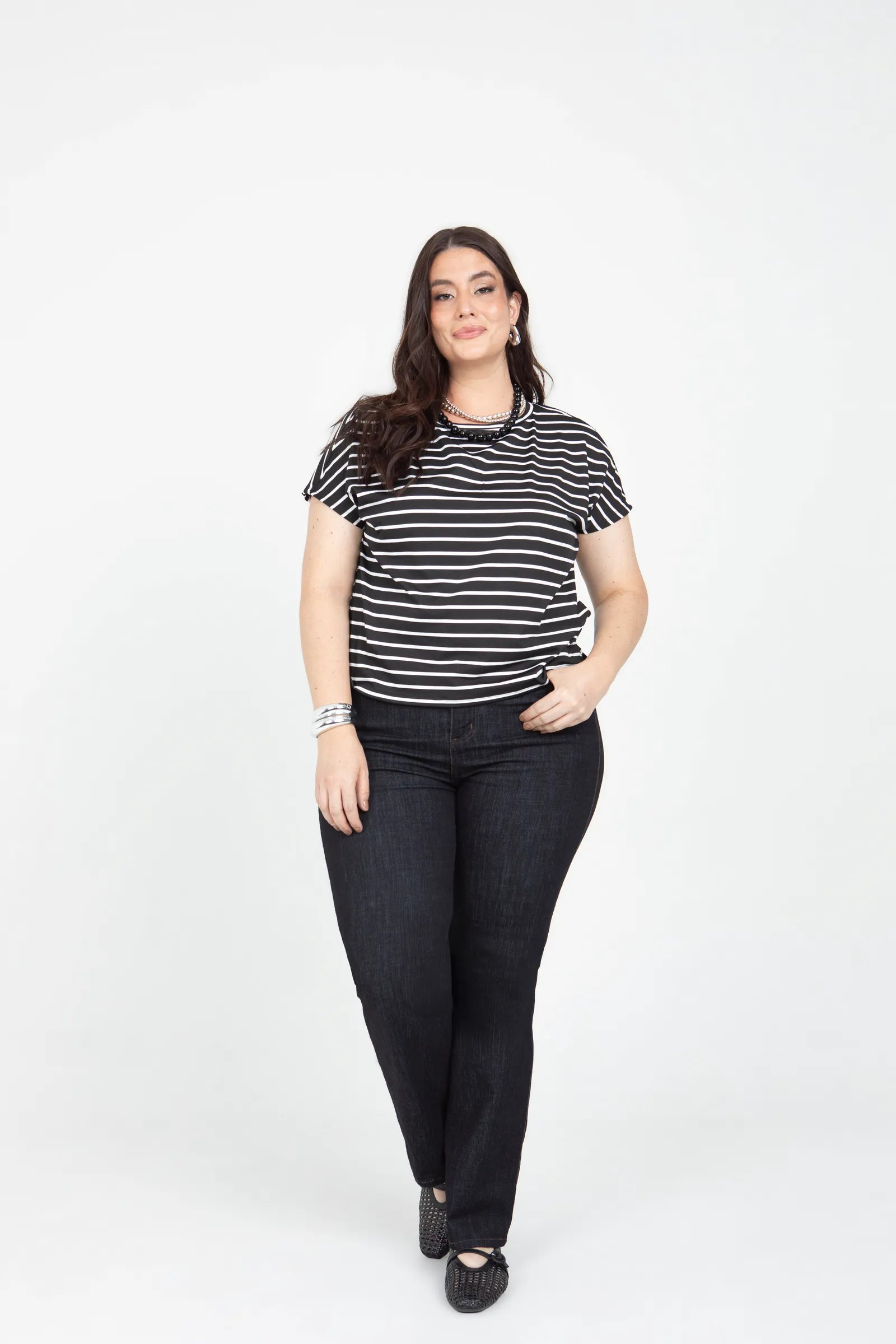 CAMISETA MANGA RODADA TALLAS GRANDES EN RAYAS PRETENIDAS CUELLO REDONDO Adrissa | Ropa para mujer Blusas