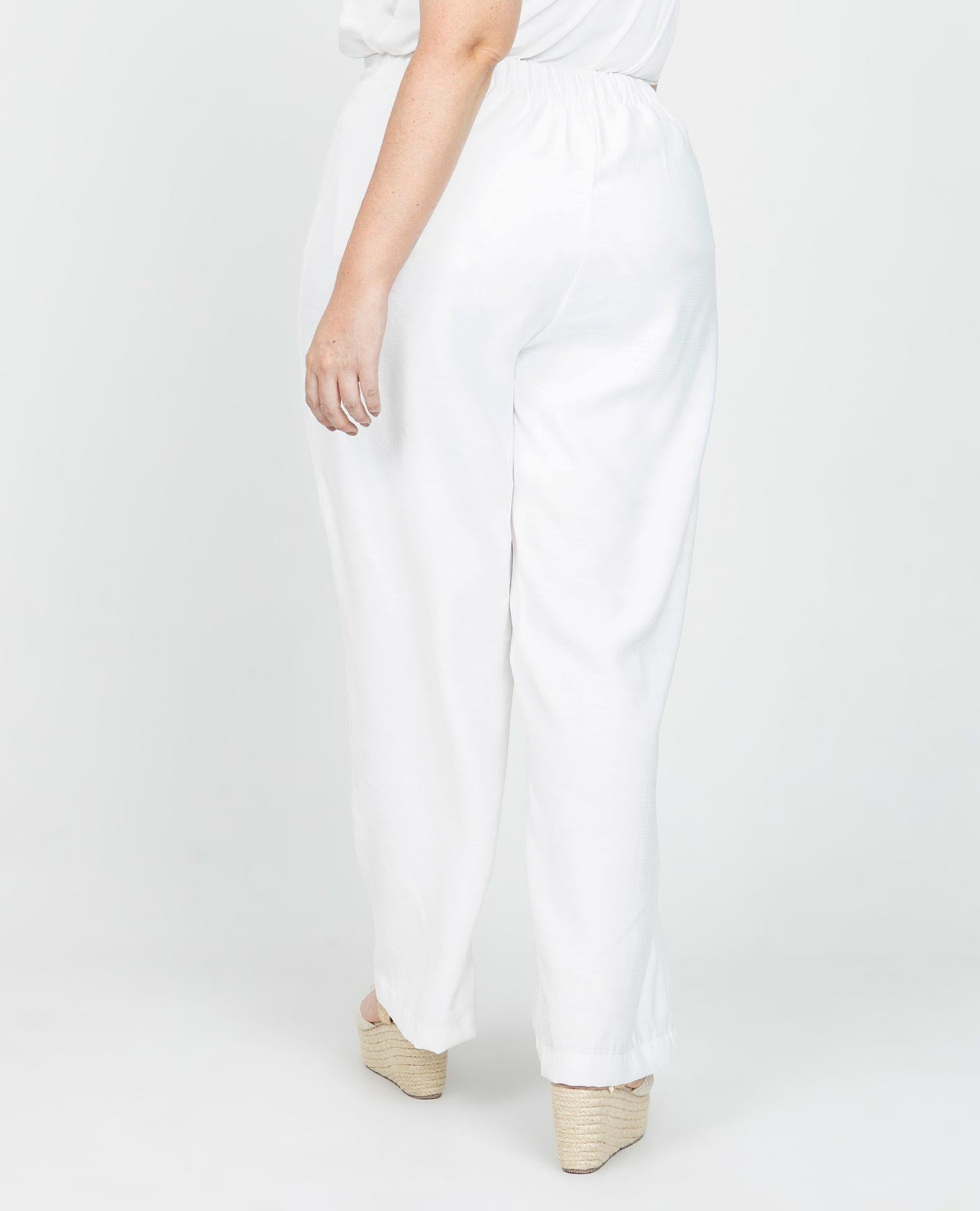 PANTALÓN RECTO TALLAS GRANDES CON VENA Y CINTURA TRASERA CON ELÁSTICO Adrissa | Ropa para mujer Pantalones