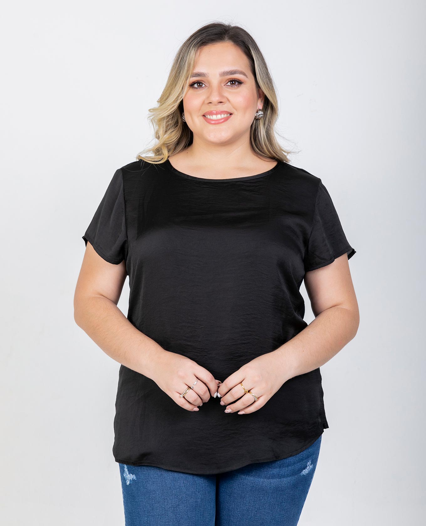 BLUSA BÁSICA TALLAS GRANDES JULIANA NEGRO Adrissa