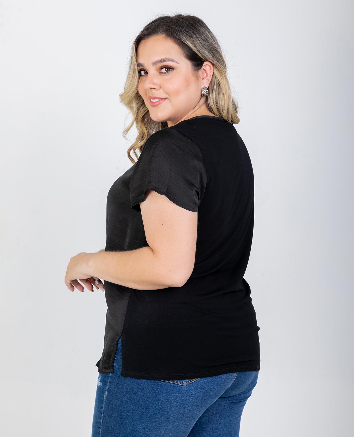 BLUSA BÁSICA TALLAS GRANDES JULIANA Adrissa