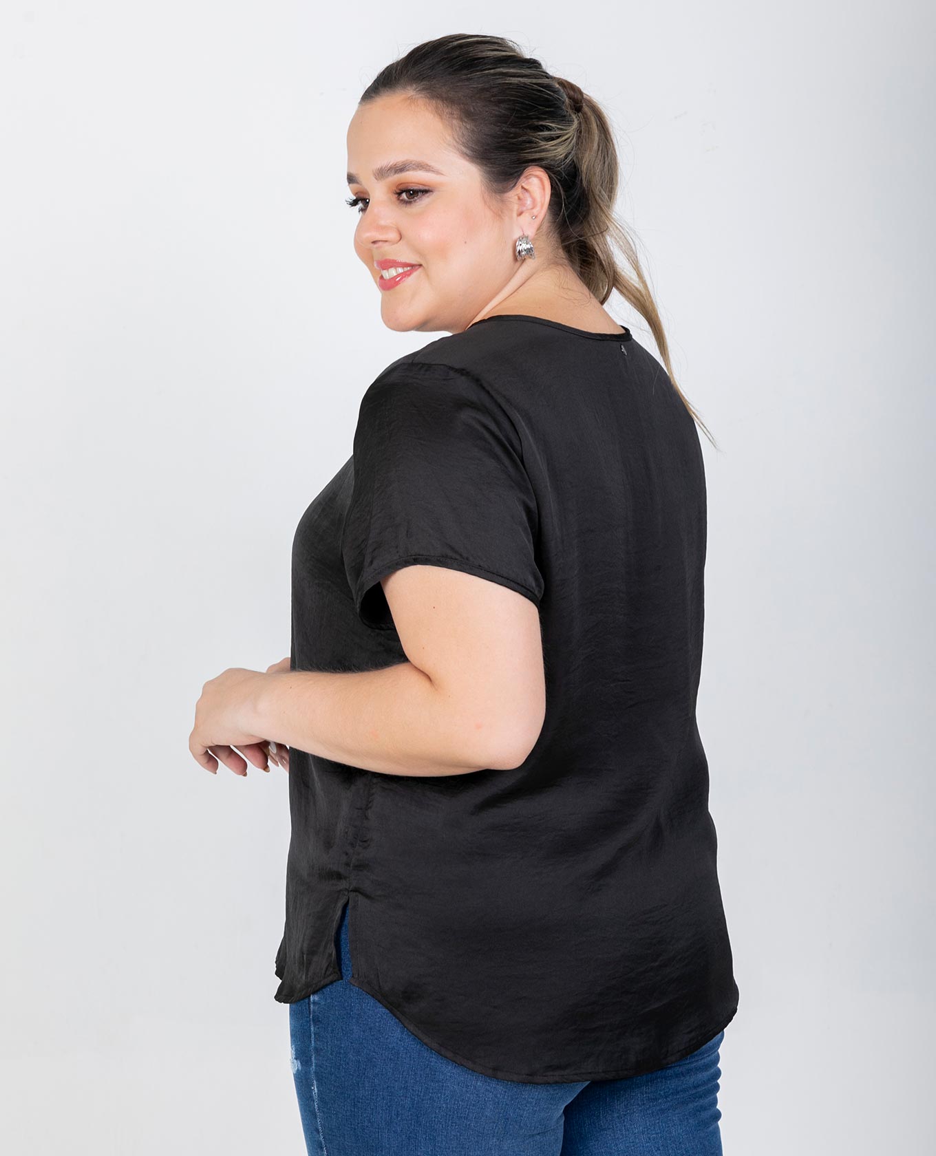 BLUSA TALLAS GRANDES BÁSICA MARÍA Adrissa