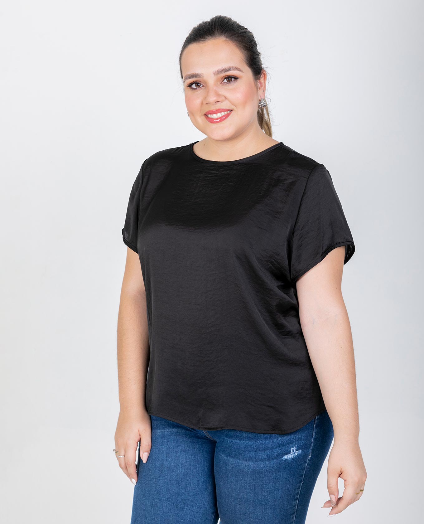 BLUSA TALLAS GRANDES BÁSICA MARÍA NEGRO Adrissa