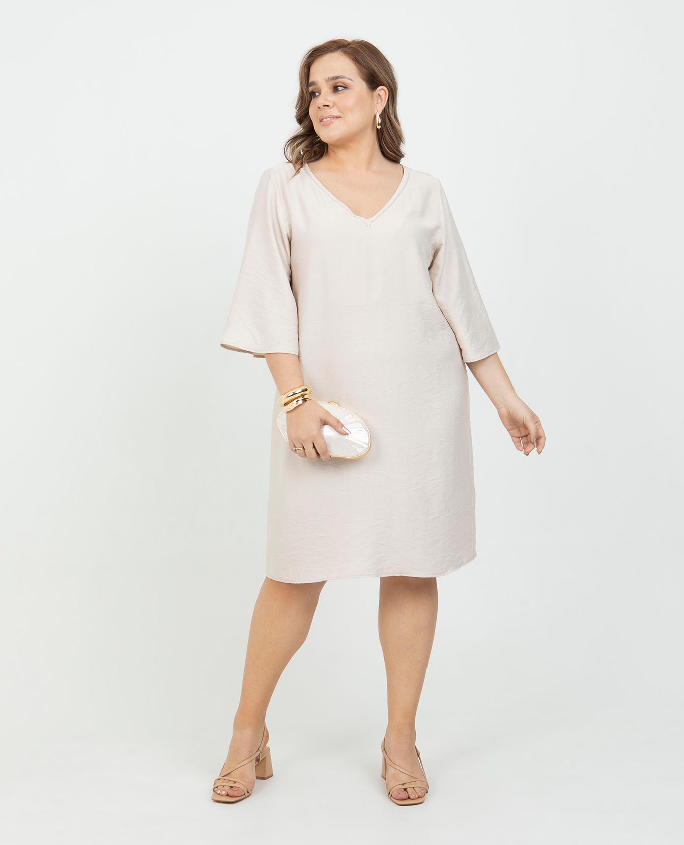 VESTIDO CORTO TALEGO TALLAS GRANDES ESCOTE V CON APLIQUE MANGAS ACAMPANADAS Adrissa