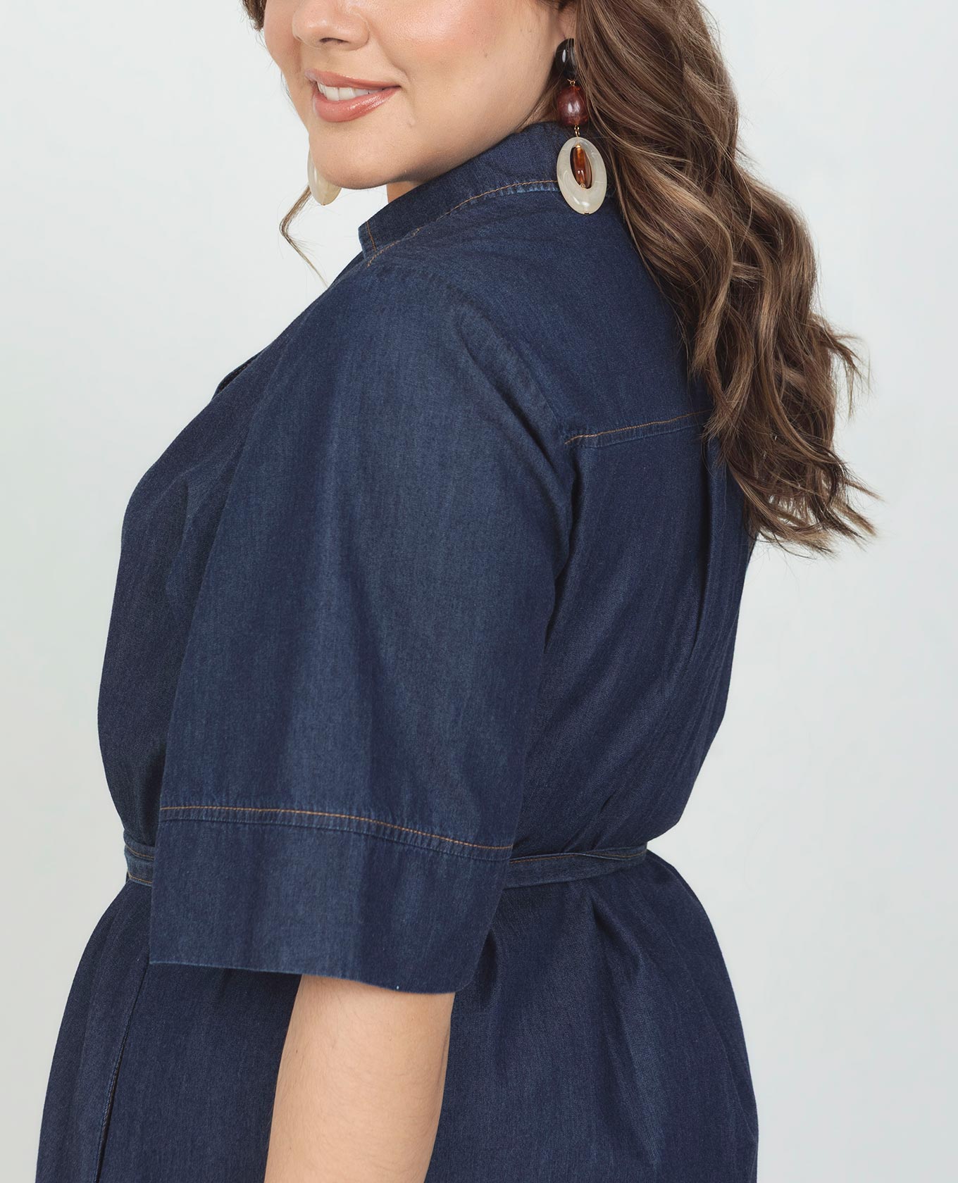 VESTIDO CAMISERO TALLAS GRANDES EN CHAMBRAY CON CINTURÓN MANGA CORTA Adrissa