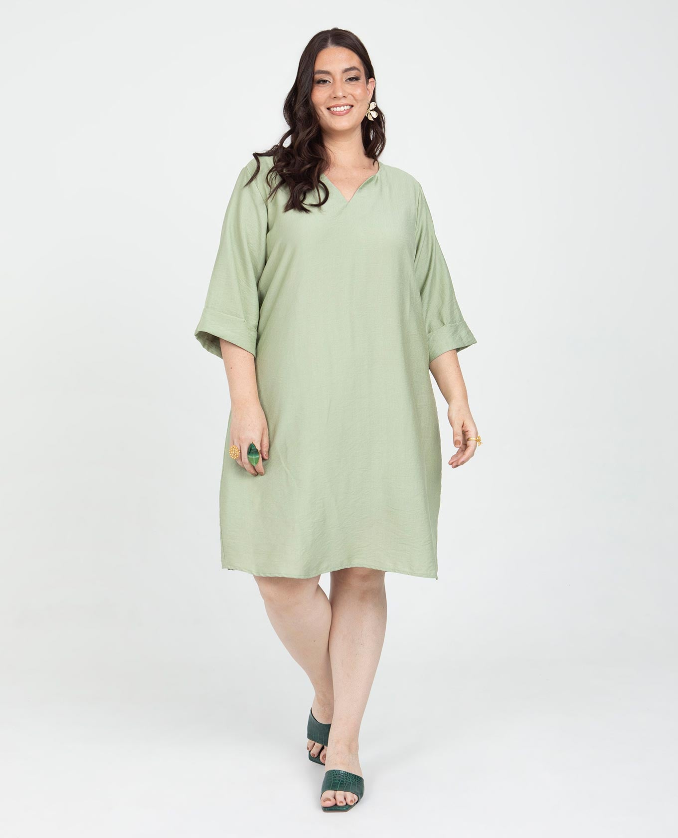 VESTIDO CORTO TALLAS GRANDES ESCOTE V CON FALSO Y MANGAS CON GUARDAPOLVO Adrissa | Ropa para mujer Vestidos