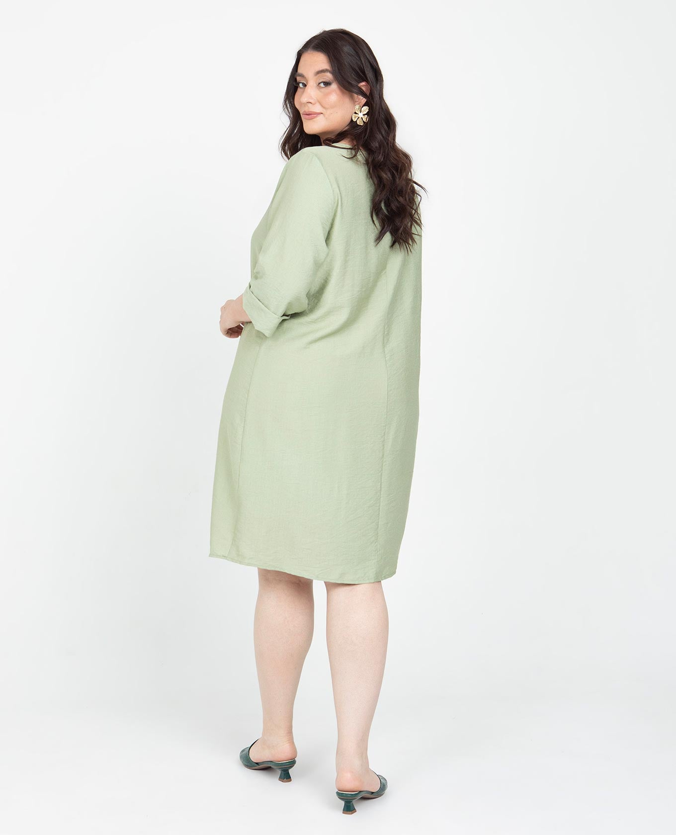 VESTIDO CORTO TALLAS GRANDES ESCOTE V CON FALSO Y MANGAS CON GUARDAPOLVO Adrissa | Ropa para mujer Vestidos