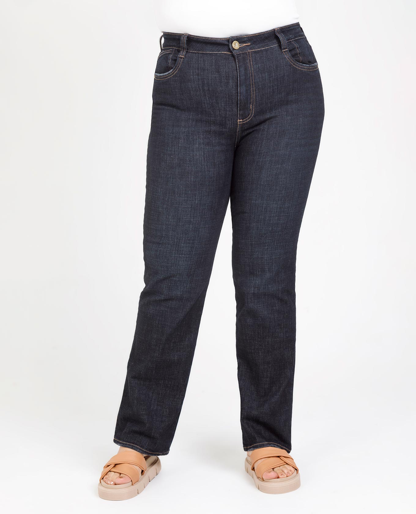 JEAN REGULAR TALLAS GRANDES TONO OSCURO COSTURAS EN CONTRASTE CINCO BOLSILLOS Adrissa | Ropa para mujer
