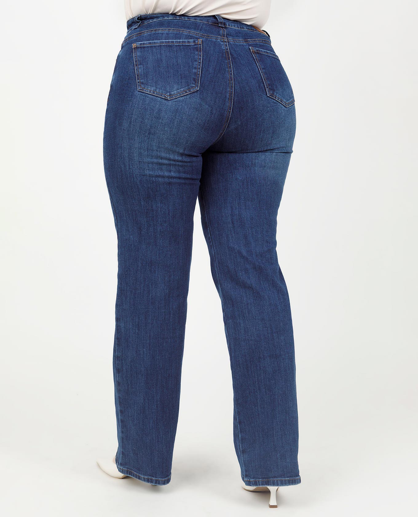 JEAN PALAZZO TALLAS GRANDES PRETINA CRUZADA TONO MEDIO CINCO BOLSILLOS