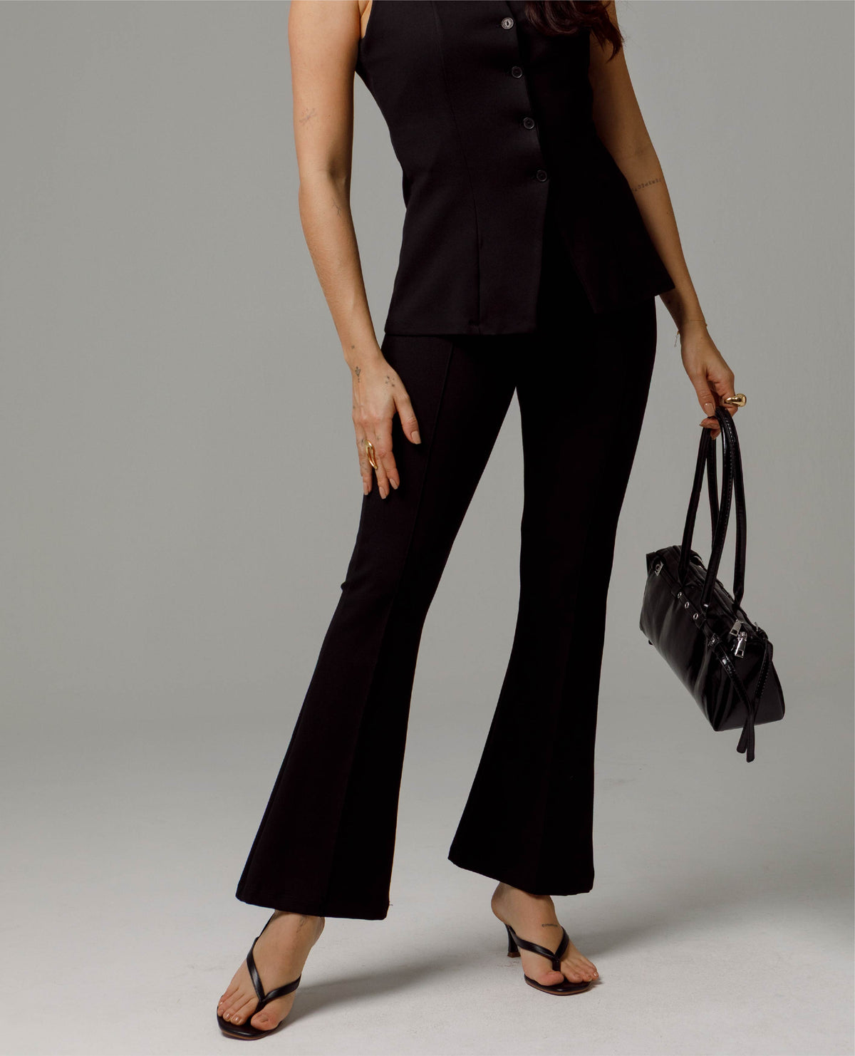 LEGGING FLARE PARA MUJER CON VENAS Y ELASTICO EN CINTURA Adrissa | Ropa para mujer Pantalones