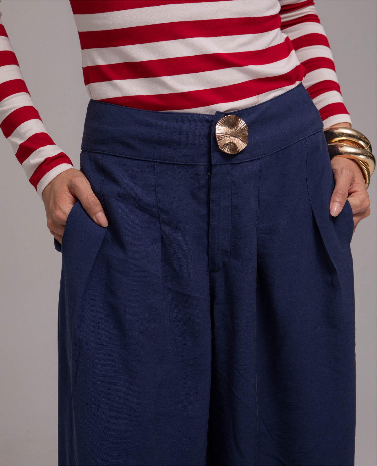 PANTALON WIDE LEG PARA MUJER MAXI BOTON DORADO CON PRENSES Adrissa | Ropa para mujer Pantalones