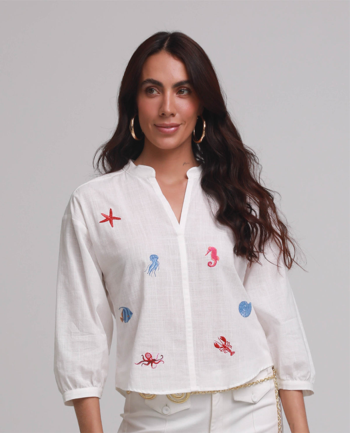 BLUSA MANGA 3/4 PARA MUJER CON ANIMALES DEL MAR BORDADAS EN FRENTES Adrissa | Ropa para mujer Blusas