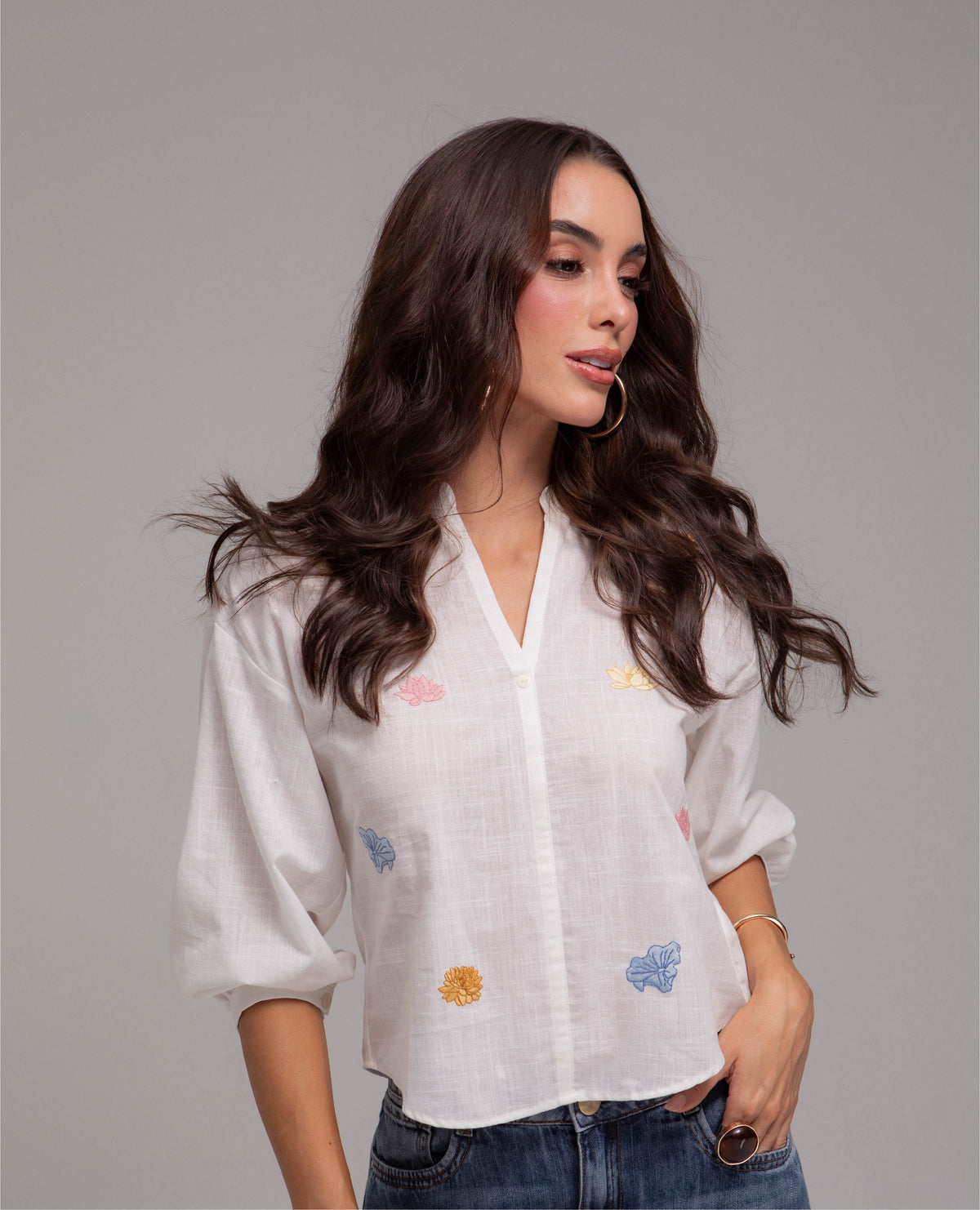 BLUSA MANGA 3/4 PARA MUJER CON FLORES DE LOTO BORDADAS EN FRENTES Adrissa | Ropa para mujer Blusas