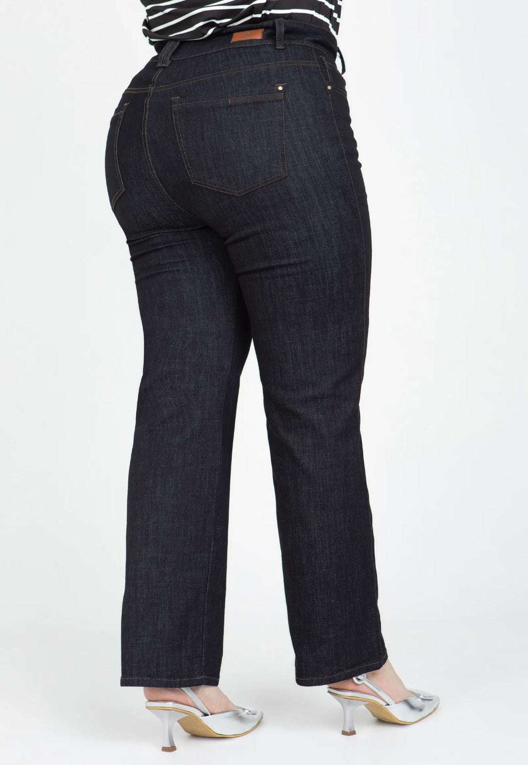 JEAN SKINNY TALLAS GRANDES CINCO BOLSILLOS TONO OSCURO COSTURAS EN CONTRASTE 16 AZUL INDIGO Adrissa | Ropa para mujer Jeans
