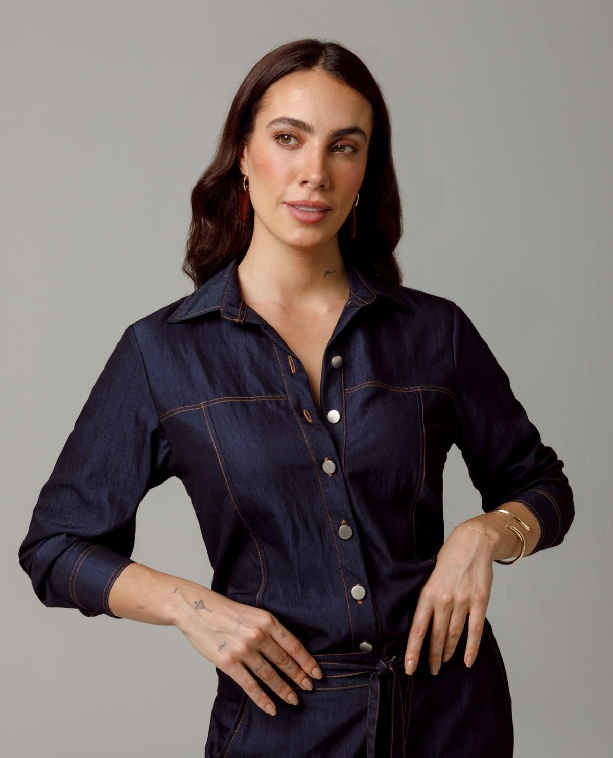 CAMISA MANGA LARGA PARA MUJER CORTES Y COSTURAS EN CONTRASTE Adrissa | Ropa para mujer Camisas