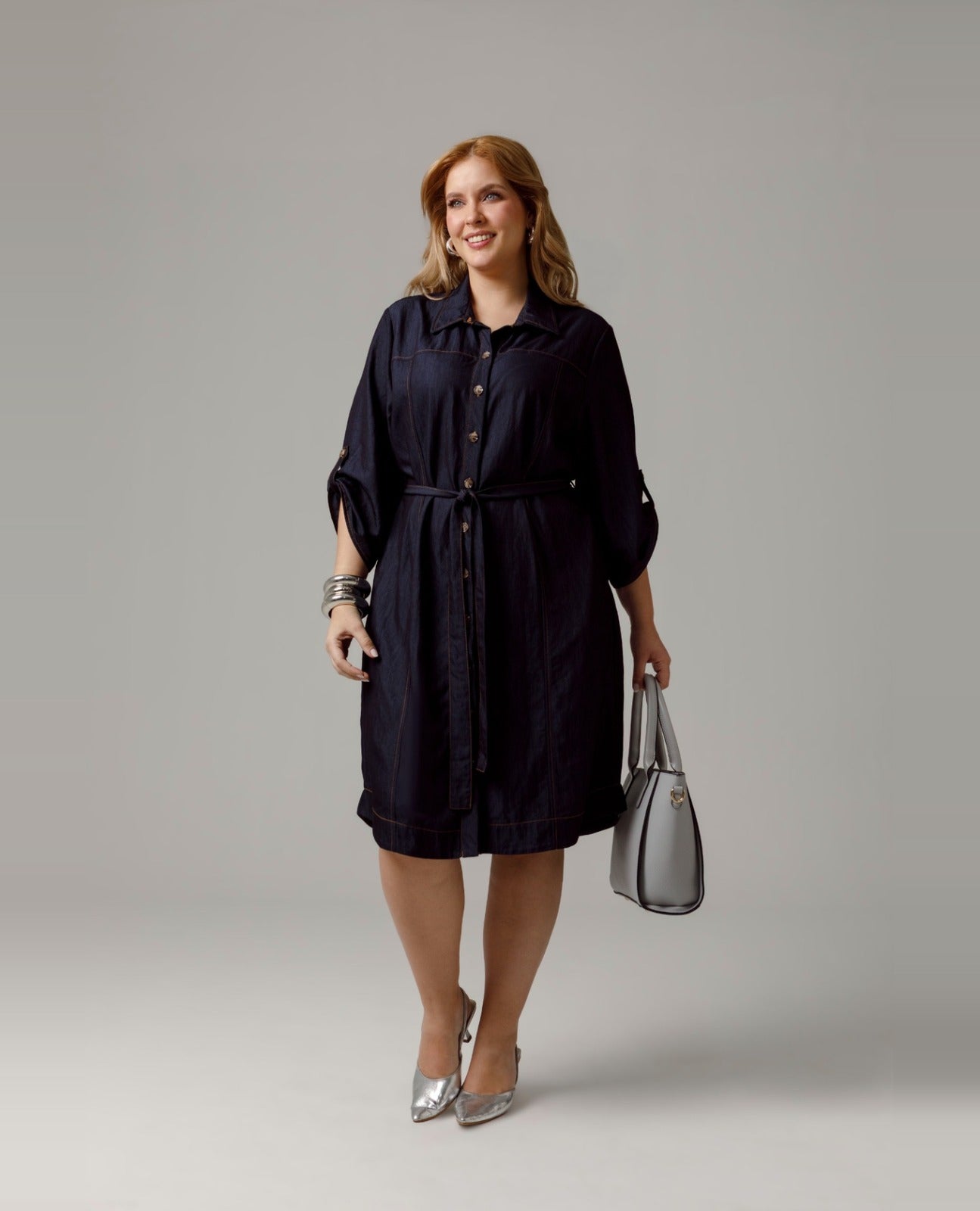 VESTIDO CORTO TALLAS GRANDES CON CORTES COSTURAS EN CONTRASTE Y CINTURON AZUL OSCURO Adrissa | Ropa para mujer Vestidos