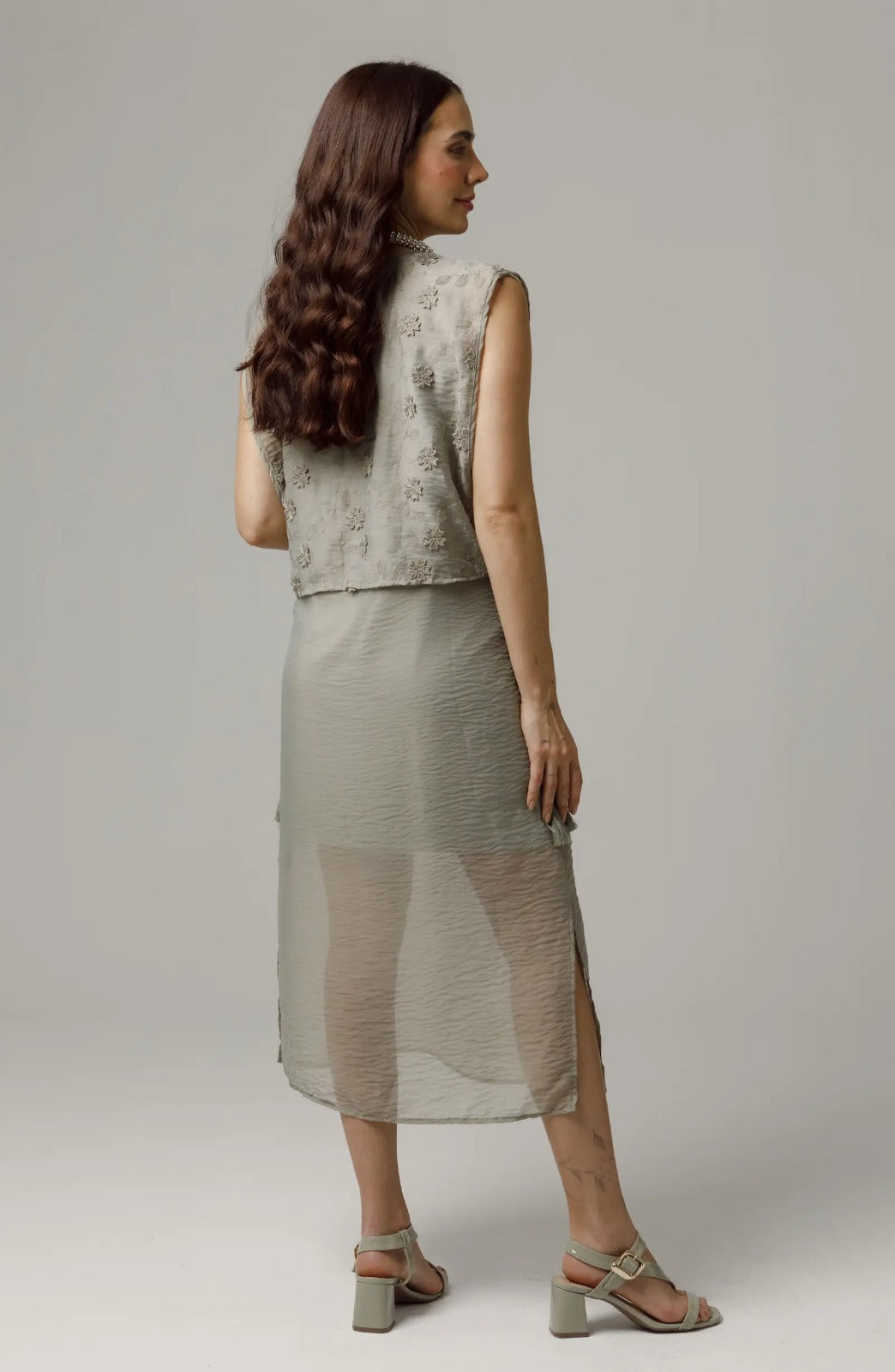 VESTIDO TALEGO PARA MUJER CON SOBRE PUESTO BORDADO EN TRANSPARENCIA CON INTERIOR