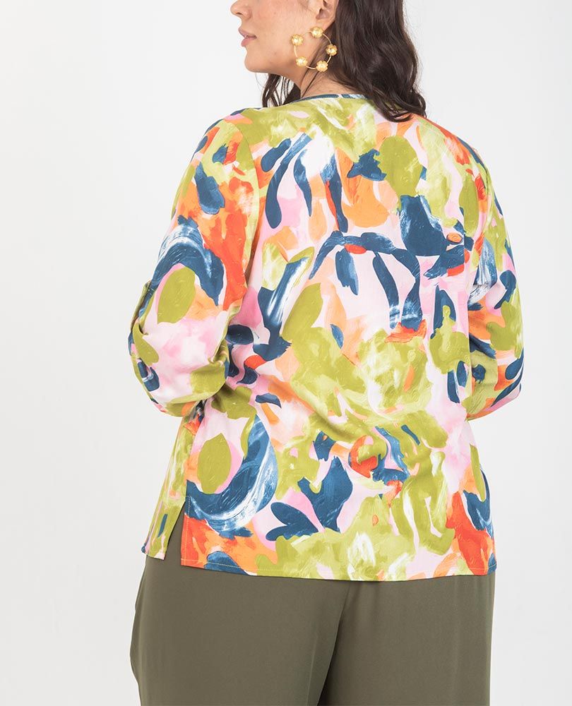 BLUSA ESCOTE V TALLAS GRANDES ESTAMPADA Adrissa