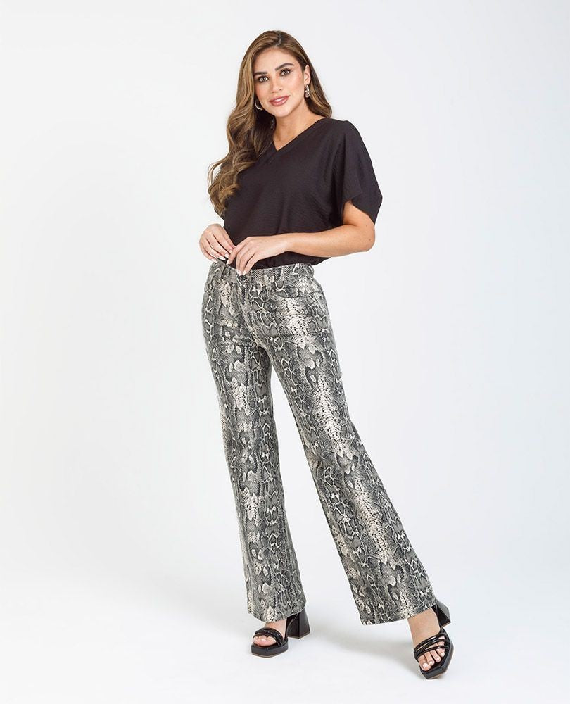 BLUSA NEGRA PARA MUJER ESCOTE V Adrissa