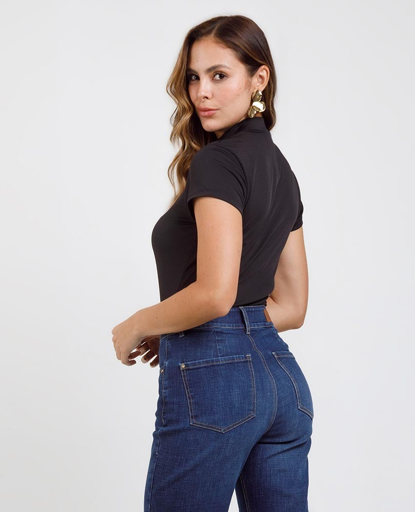 CAMISETA BÁSICA JULIETA Adrissa