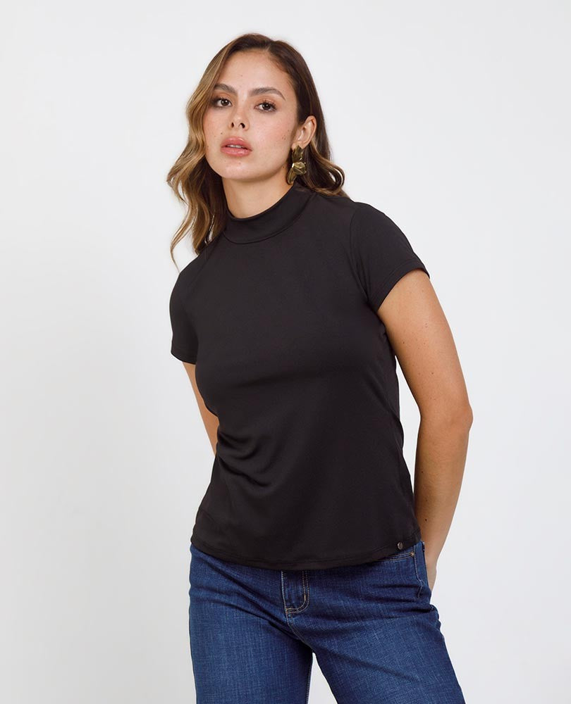 CAMISETA BÁSICA JULIETA Adrissa