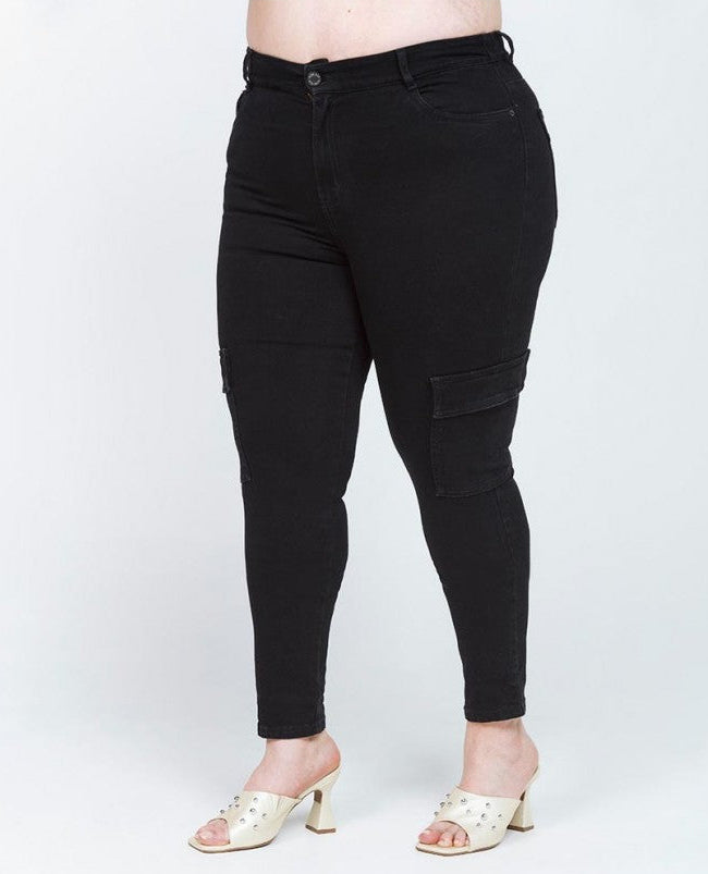 PANTALÓN NEGRO TALLAS GRANDES CARGO Adrissa
